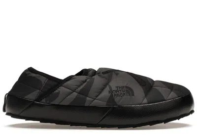 Pre-owned The North Face Men's  Thermoball Traction Mule Vp Kaws Print Sneakers In Black