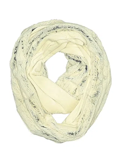 Pre-owned The North Face Scarf In Ivory