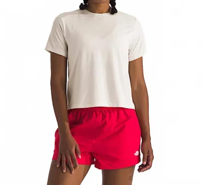 THE NORTH FACE SKY SHORT SLEEVE TOP IN WHITE DUNE