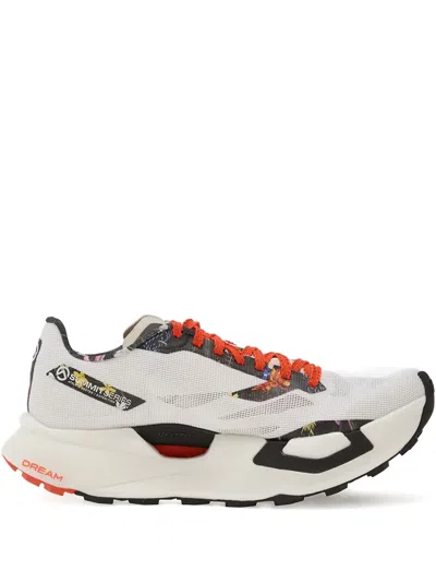 The North Face Summit Series Vectiv Pro 3 Race Edition Sneakers In White