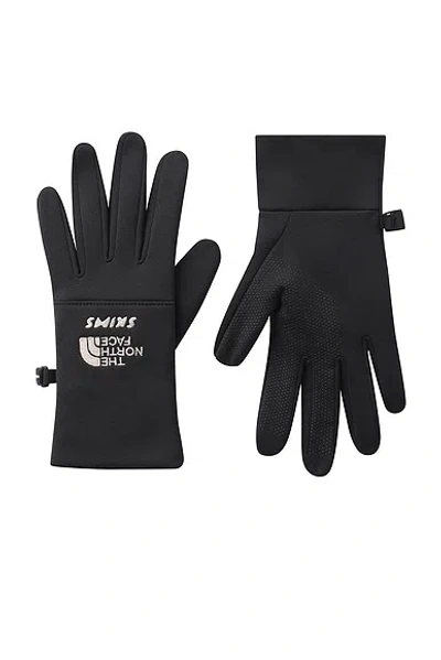 The North Face X Skims Gloves In Blue