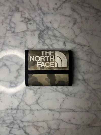 Pre-owned The North Face X Vintage The North Face Wallet Camo Y2k