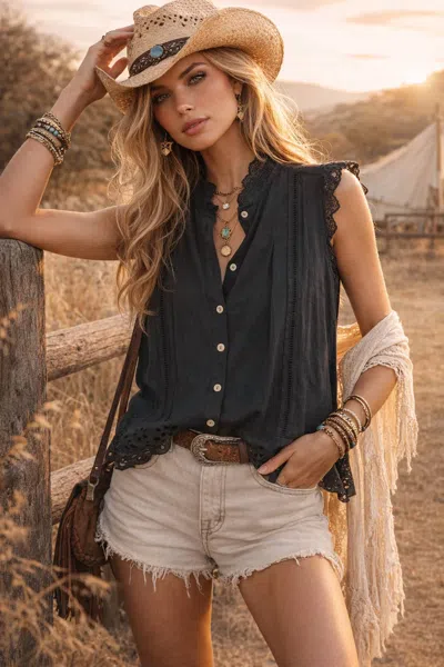 The Nu Vintage Belle Lace Blouse In Noir In Black