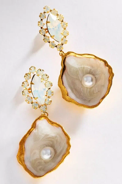 The Pink Reef Oyster Earrings In Gold
