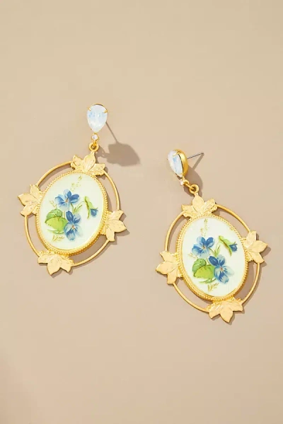 The Pink Reef Vintage Cameo Earrings In Gold