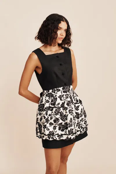 The Posse Romeo Apron In Noir Bloom