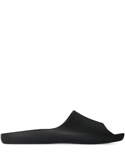 The Row Ama Slides In Black