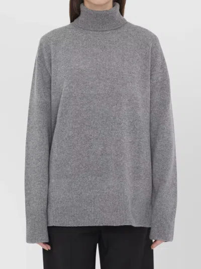 The Row Cashmere And Wool Turtleneck Long Sleeve Top In Gray
