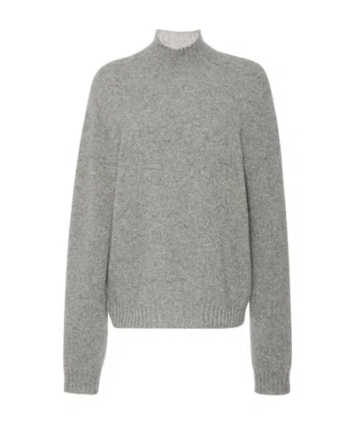 The Row Cashmere Turtleneck Knitted Pullover In Gray