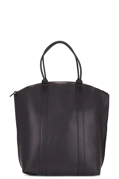 The Row Dante Tote In Black