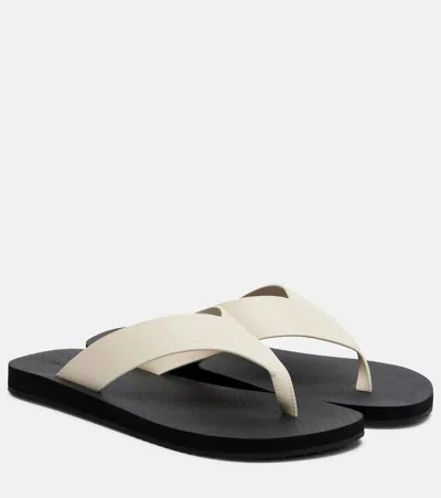 THE ROW DUNE CLASSIC LEATHER THONG SANDALS