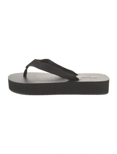 Pre-owned The Row Dune Rubber Flip Flops In Black