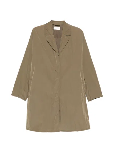 The Row Felixa Nylon Coat In Sand