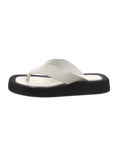 Pre-owned The Row Ginza Leather Flip Flops In Black/white