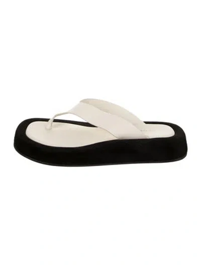 Pre-owned The Row Ginza Leather Flip Flops In White