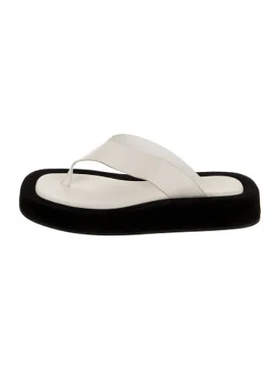 Pre-owned The Row Ginza Leather Flip Flops In White