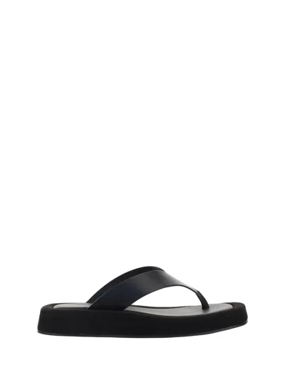 The Row Ginza Leather Platform Flip Flops In Black