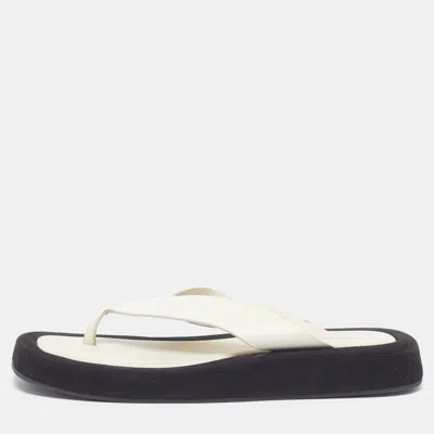 Pre-owned The Row Ginza Size 41 White Leather Thong Flat Sandals