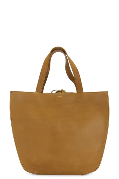 The Row Graham Tote Bag In Brown