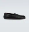 The Row Slip-on Hugh In Pelle Nera Uomo In Black
