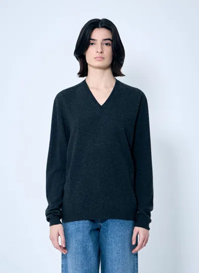 The Row Isaora Cashmere Sweater In Black