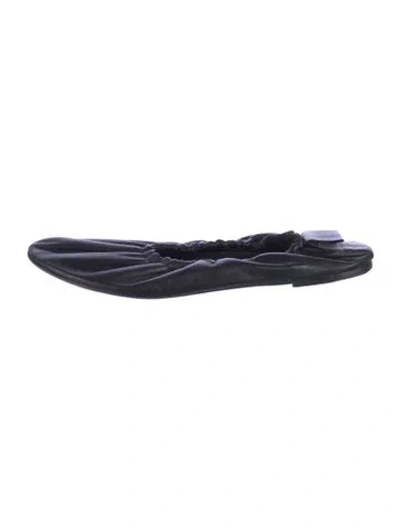 Pre-owned The Row Leather Ballet Flats In Black