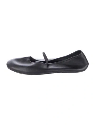 Pre-owned The Row Leather Ballet Flats In Black