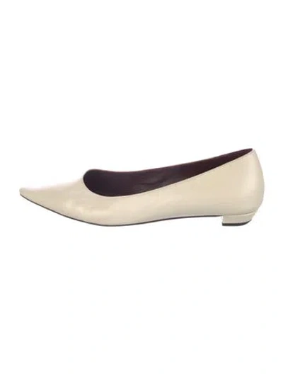 Pre-owned The Row Leather Ballet Flats In Neutral
