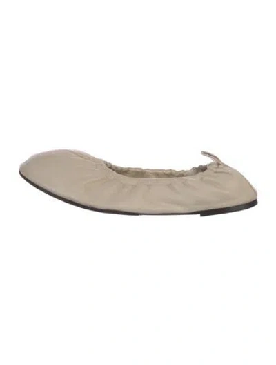 Pre-owned The Row Leather Ballet Flats In Neutral