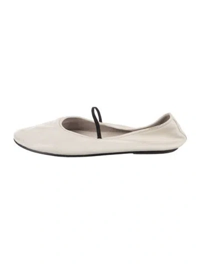 Pre-owned The Row Leather Ballet Flats In Neutral