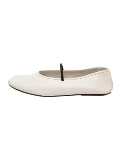 Pre-owned The Row Leather Ballet Flats In Neutrals
