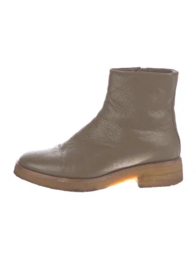 Pre-owned The Row Leather Chelsea Boots In Neutral