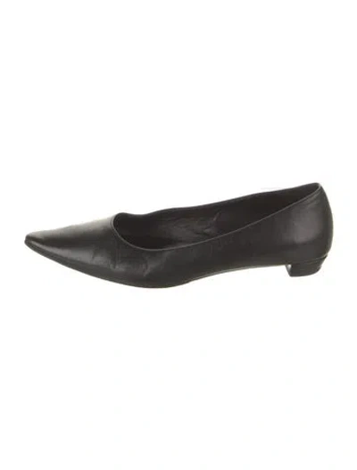 Pre-owned The Row Leather Flats In Black