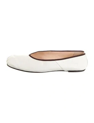 Pre-owned The Row Leather Flats In Neutral
