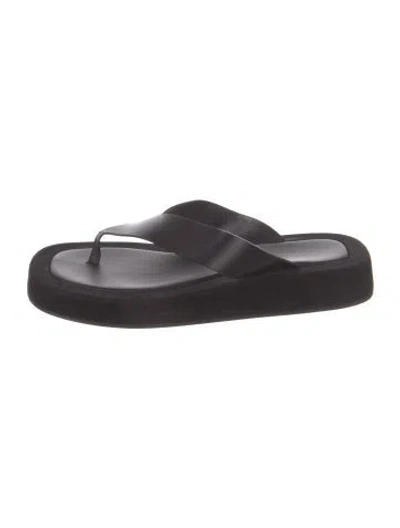 Pre-owned The Row Leather Flip Flops In Black