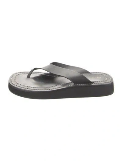 Pre-owned The Row Leather Flip Flops In Black