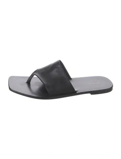 Pre-owned The Row Leather Flip Flops In Black