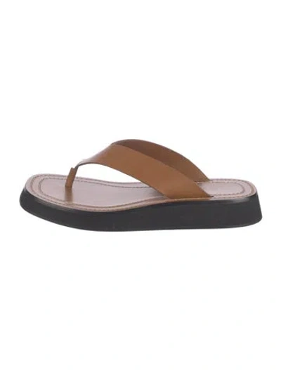 Pre-owned The Row Leather Flip Flops In Neutral