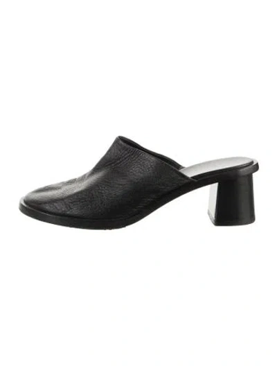 Pre-owned The Row Leather Mules In Black
