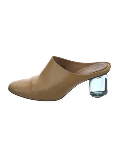 Pre-owned The Row Leather Mules In Neutral