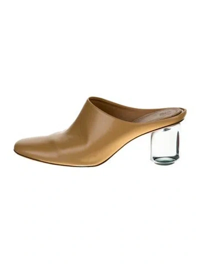 Pre-owned The Row Leather Mules In Neutral