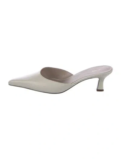 Pre-owned The Row Leather Mules In White