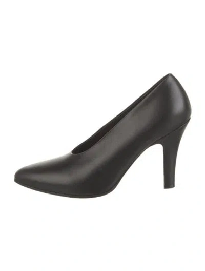 Pre-owned The Row Leather Pumps In Black