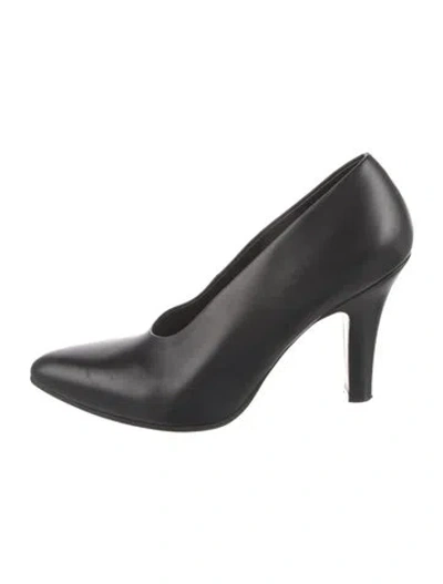 Pre-owned The Row Leather Pumps In Black