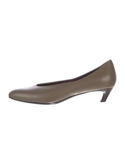 Pre-owned The Row Leather Pumps In Brown