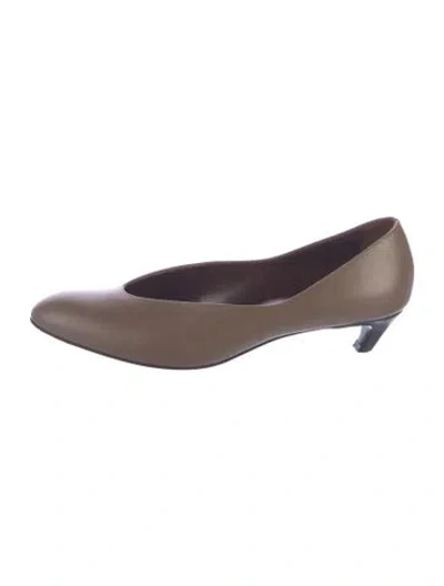 Pre-owned The Row Leather Pumps In Brown