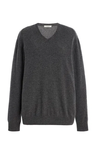 The Row Ligeia Cashmere Sweater In Gray