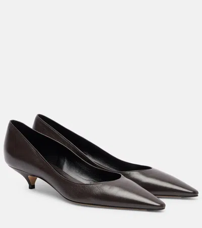 The Row Liisa Leather Pumps In Black