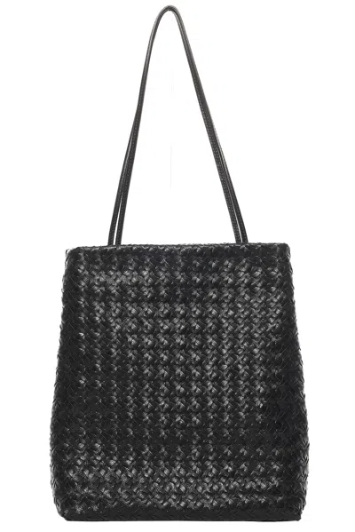 The Row Lilou Woven Bag In Black