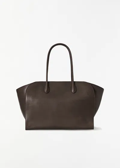 The Row Marlo 14 Saddle Leather Bag In Walnut Shadow
